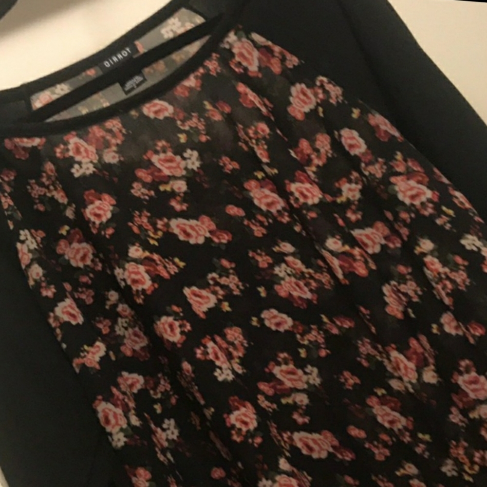 Torrid Size 2 Blouse